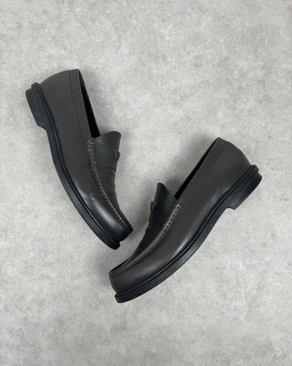 2000s Yves Saint Laurent Black Minimalist Leather Loafers RBmNSNb 2