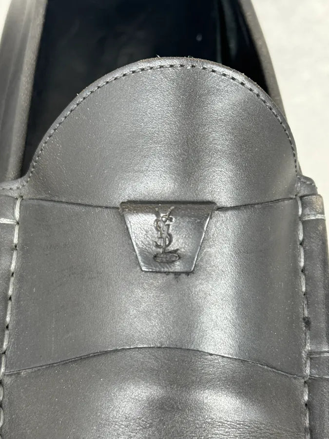 2000s Yves Saint Laurent Black Minimalist Leather Loafers RBmNSNb 7