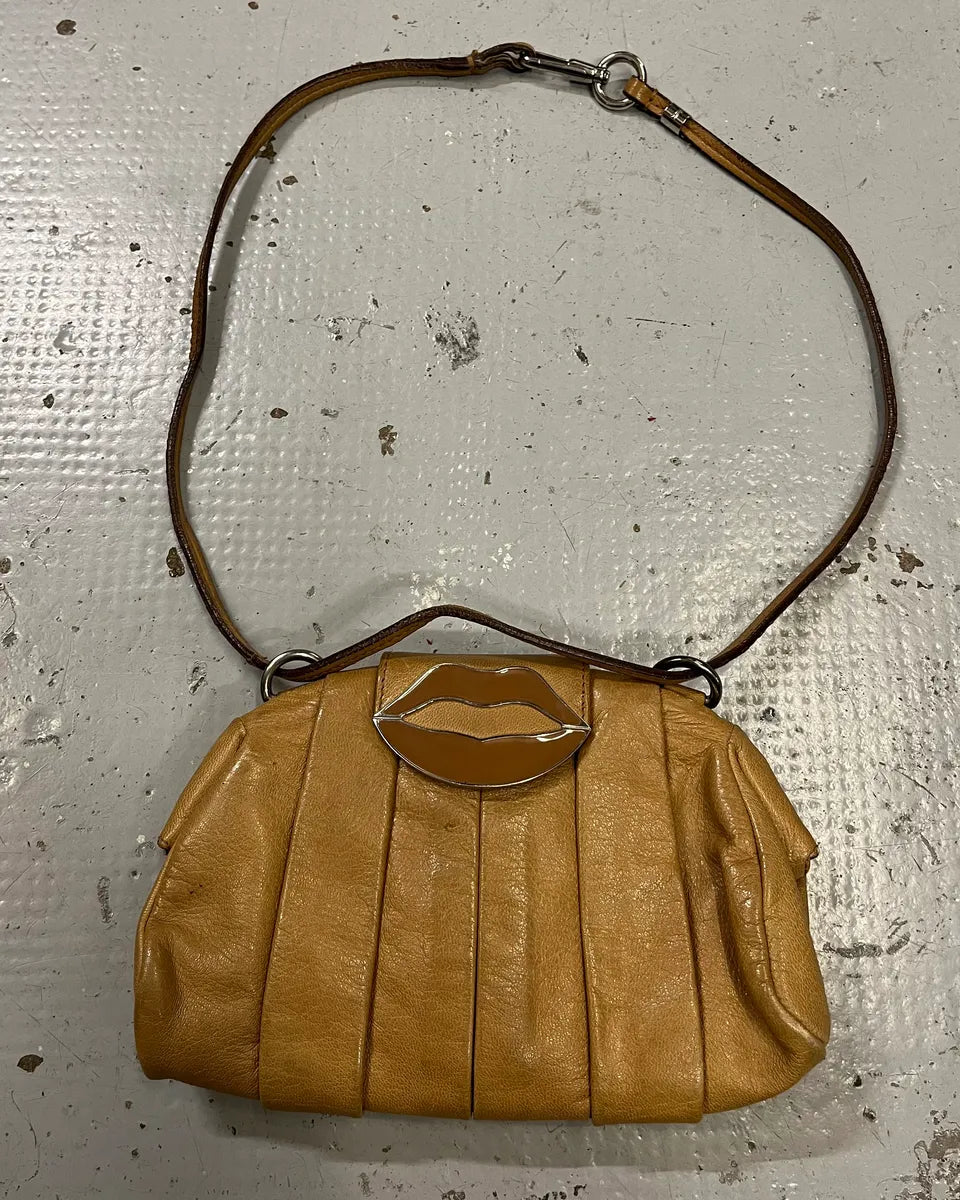 2000s Yves Saint Laurent Lips Beige Leather Shoulder Bag by Tom Ford GoHQLzt 0
