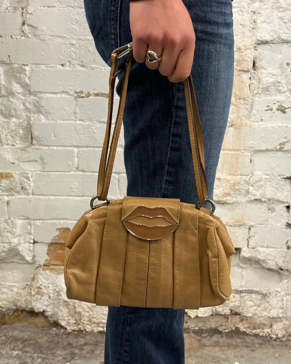 2000s Yves Saint Laurent Lips Beige Leather Shoulder Bag by Tom Ford GoHQLzt 2