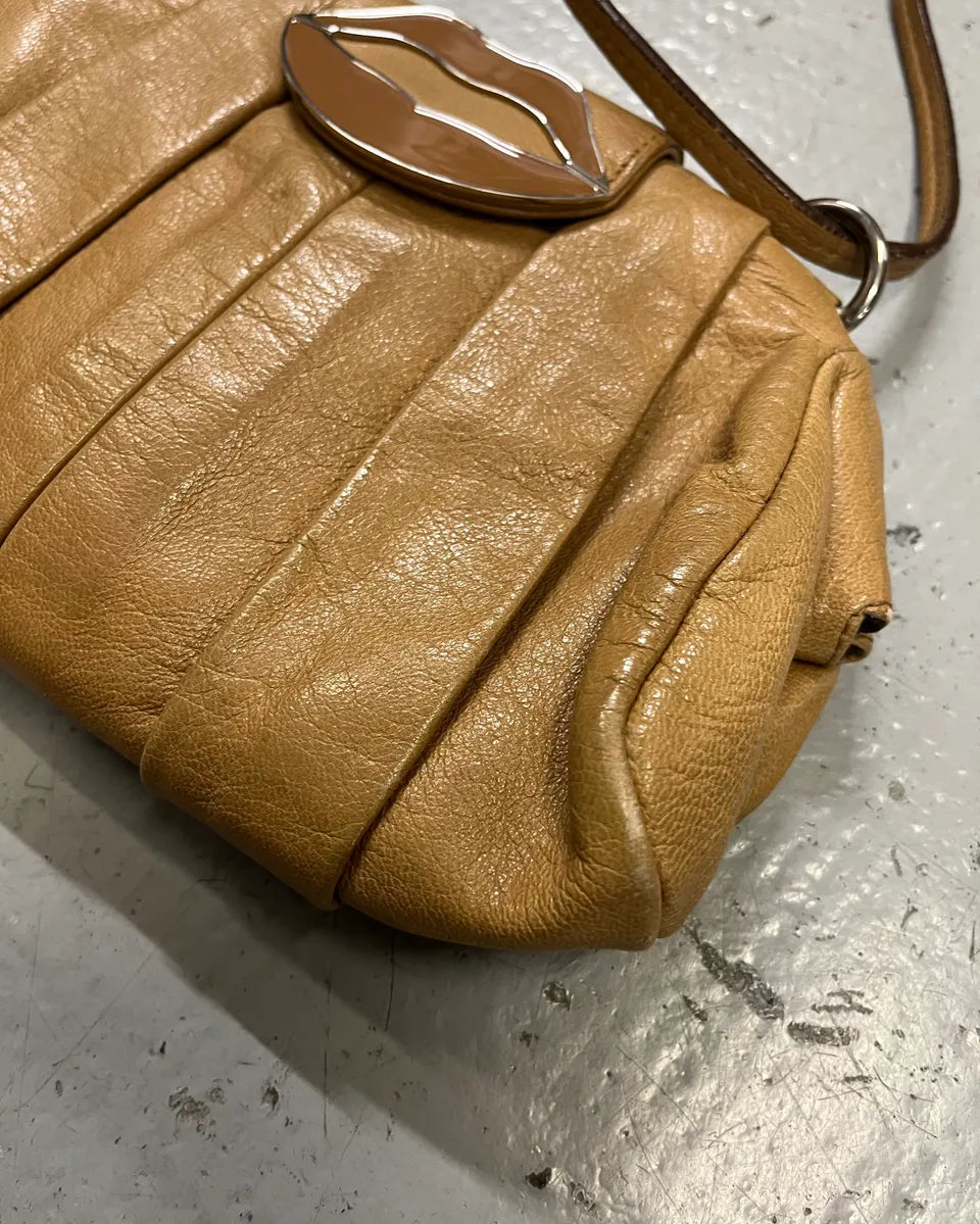 2000s Yves Saint Laurent Lips Beige Leather Shoulder Bag by Tom Ford GoHQLzt 6