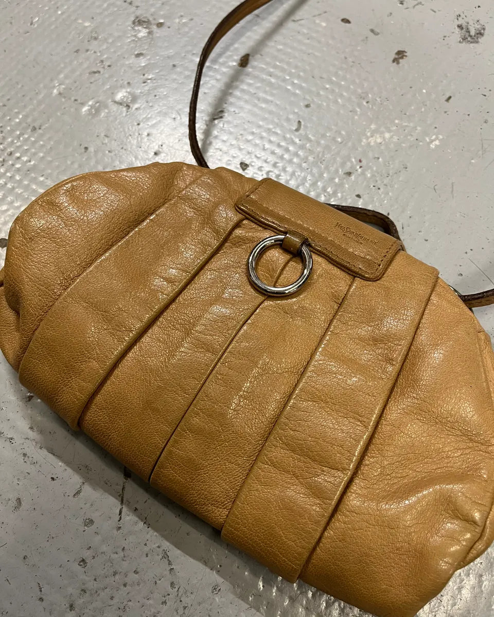 2000s Yves Saint Laurent Lips Beige Leather Shoulder Bag by Tom Ford GoHQLzt 8