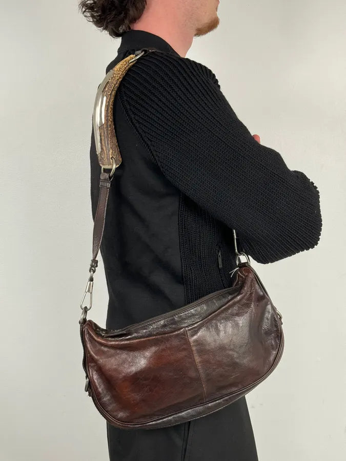 2000s Yves Saint Laurent Mombasa Organic Horn Brown Leather Crossbody Bag bMUmHkh 3