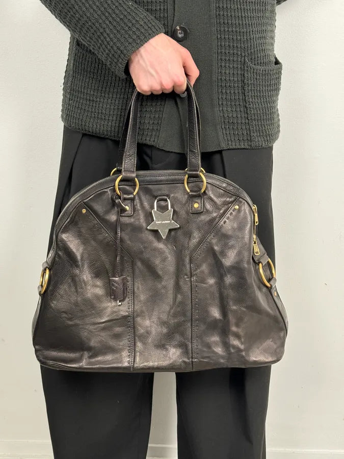 2000s Yves Saint Laurent Star Black Shiny Leather Handle Bag YcNQFpb 2