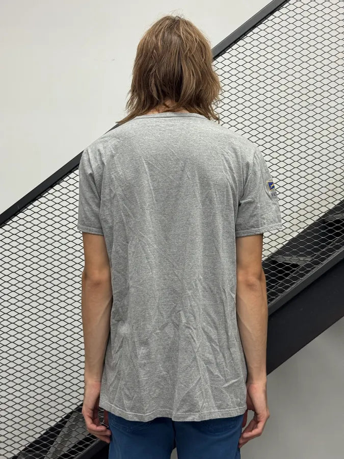 SS2003 Prada Grey Luna Rosa Americas Cup Patch T-Shirt buwcrCv 2