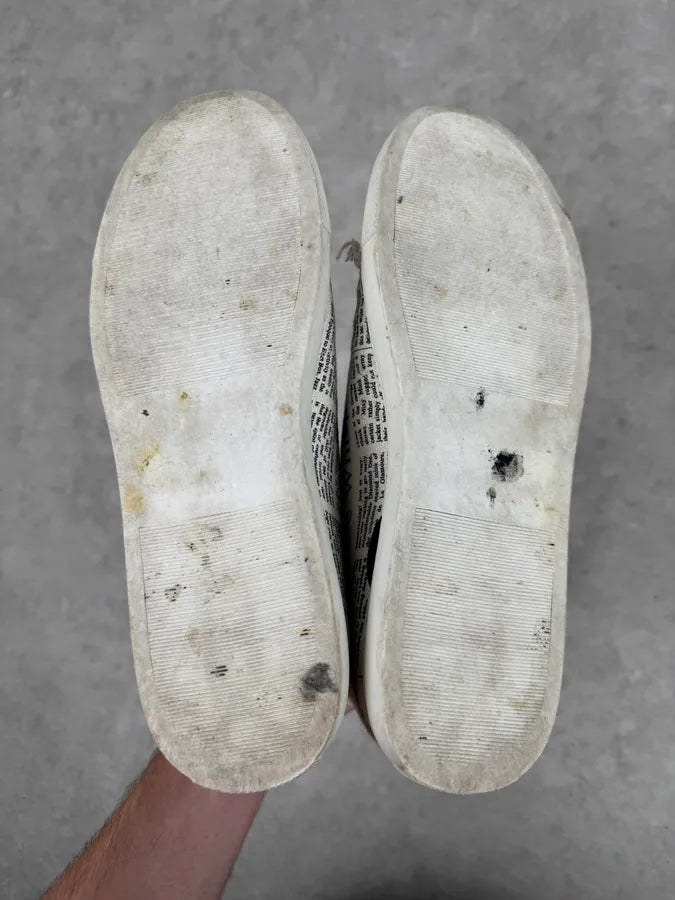 2004 John Galliano White Canvas Newspaper Studded High Sneakers lxMQfOy 7