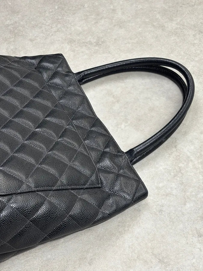 2005 Chanel Medaillon Black Leather Tote Bag  XbNuXto 14