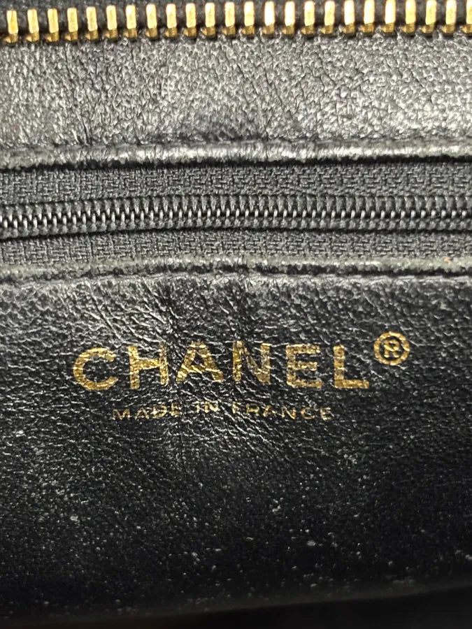 2005 Chanel Medaillon Black Leather Tote Bag  XbNuXto 23