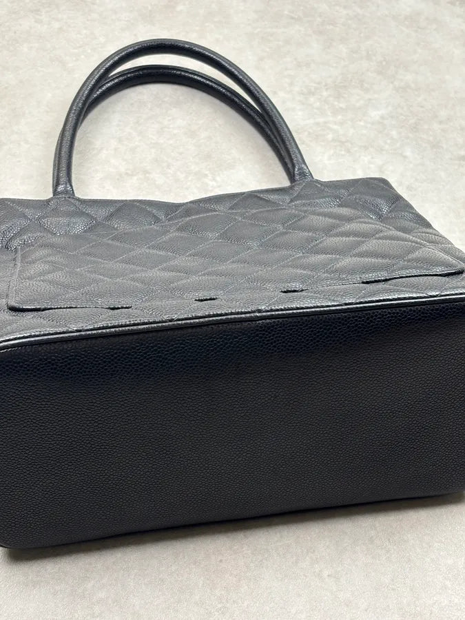 2005 Chanel Medaillon Black Leather Tote Bag  XbNuXto 16