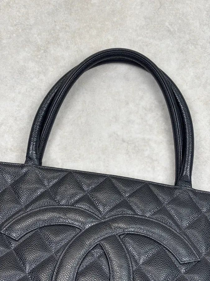 2005 Chanel Medaillon Black Leather Tote Bag  XbNuXto 4