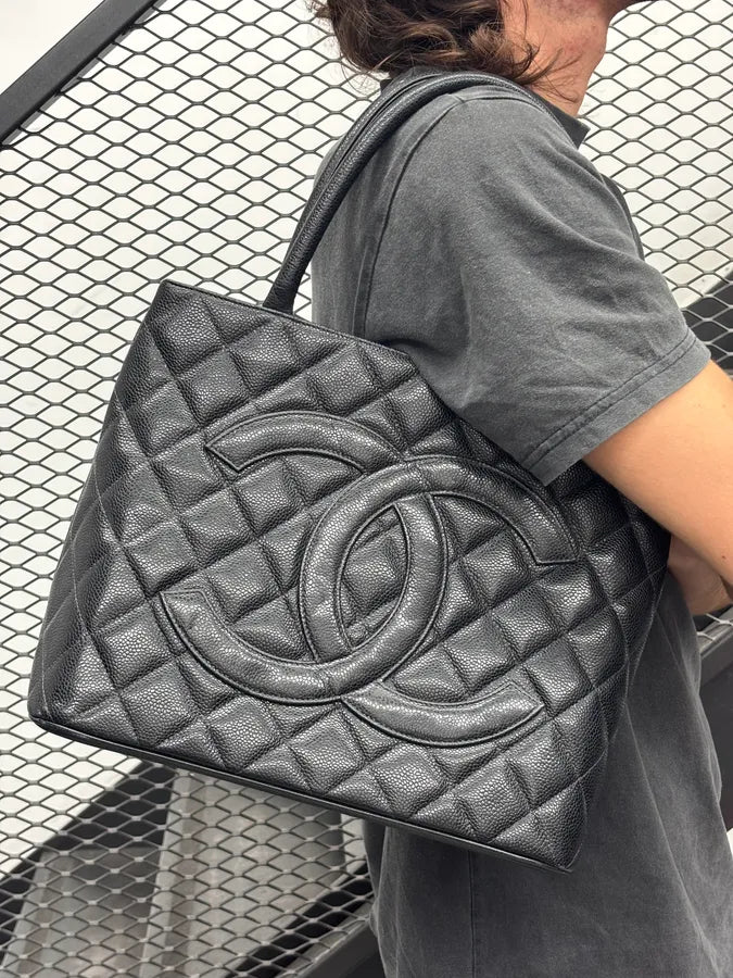 2005 Chanel Medaillon Black Leather Tote Bag  XbNuXto 3
