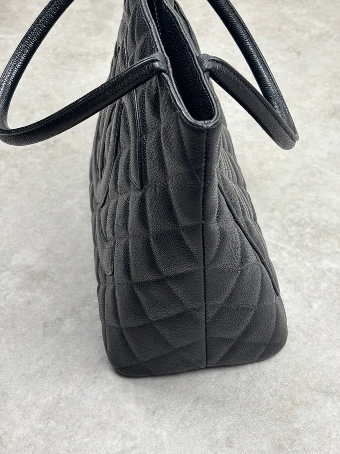 2005 Chanel Medaillon Black Leather Tote Bag  XbNuXto 19