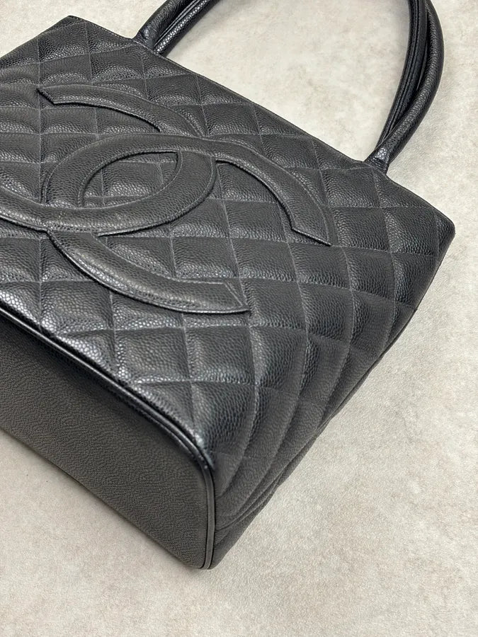 2005 Chanel Medaillon Black Leather Tote Bag  XbNuXto 6