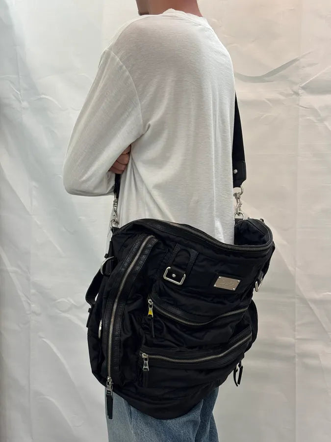 2010s Dolce & Gabbana Black Nylon Multi-Pocket Shoulder Bag cJoiozU 1