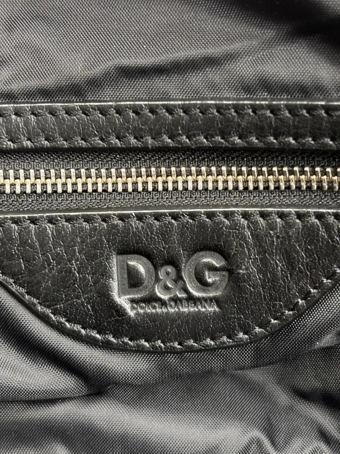 2010s Dolce & Gabbana Black Nylon Multi-Pocket Shoulder Bag cJoiozU 16