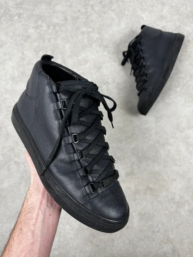 2010s Balenciaga Dark Navy Arena Grained Leather High Sneakers GDJWqCS 0
