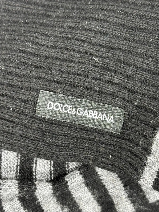 2010s Dolce & Gabbana Grey & Black Striped Beanie & Scarf Set ZOJspis 13