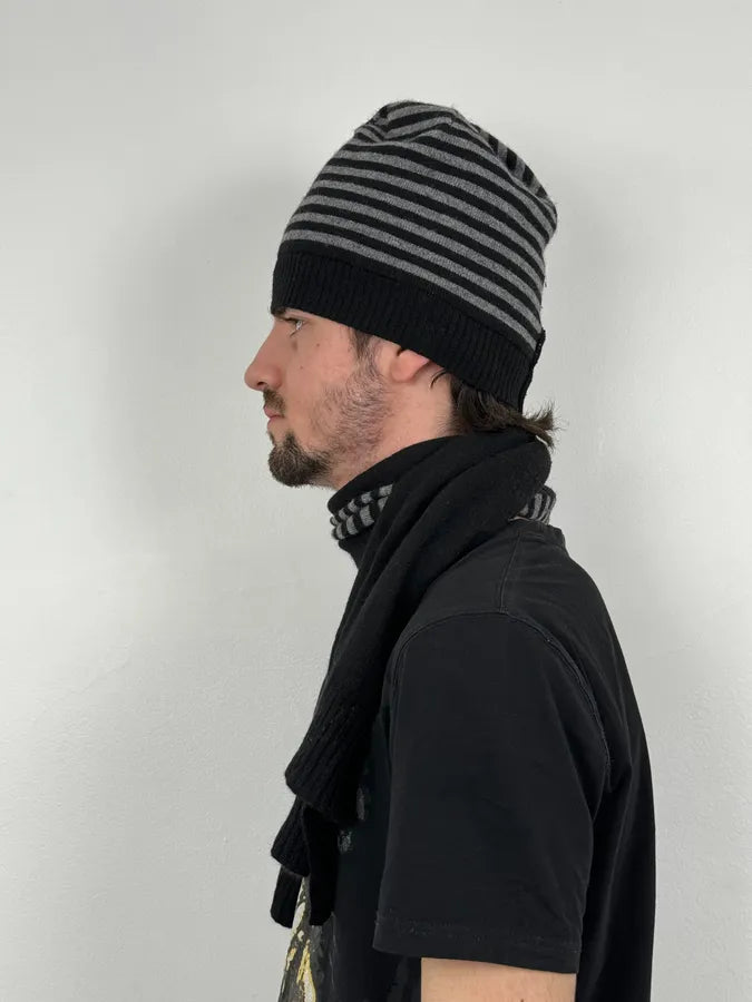 2010s Dolce & Gabbana Grey & Black Striped Beanie & Scarf Set ZOJspis 2