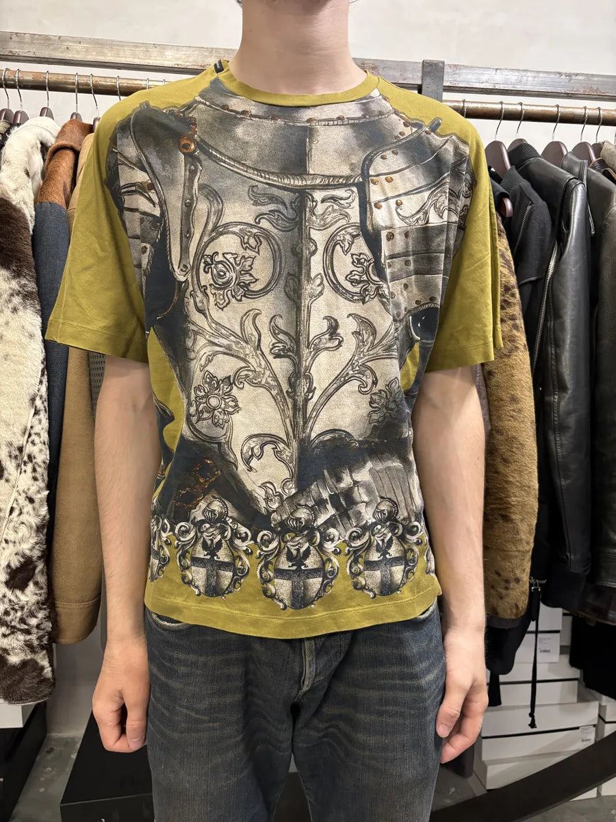 2010s Dolce & Gabbana Mustard Knight Armure T-Shirt exhFVoc 1