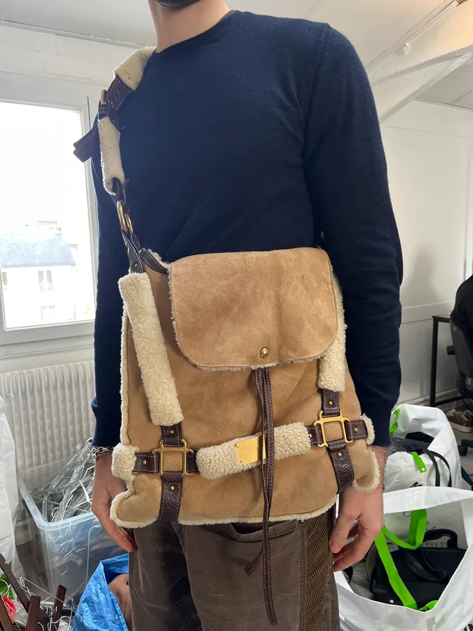 2010s Dolce & Gabbana Shearling Beige Shoulder Bag HSmhgvd 1