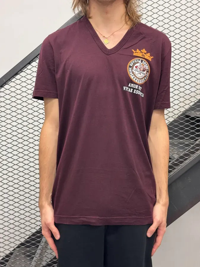 2010s Dolce & Gabbana Bordeaux Amore Embroidered Logo V-Neck T-Shirt ODWeFFF 0