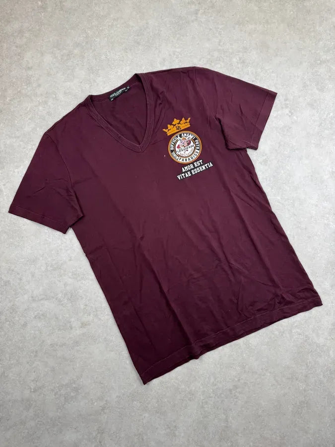 2010s Dolce & Gabbana Bordeaux Amore Embroidered Logo V-Neck T-Shirt ODWeFFF 3