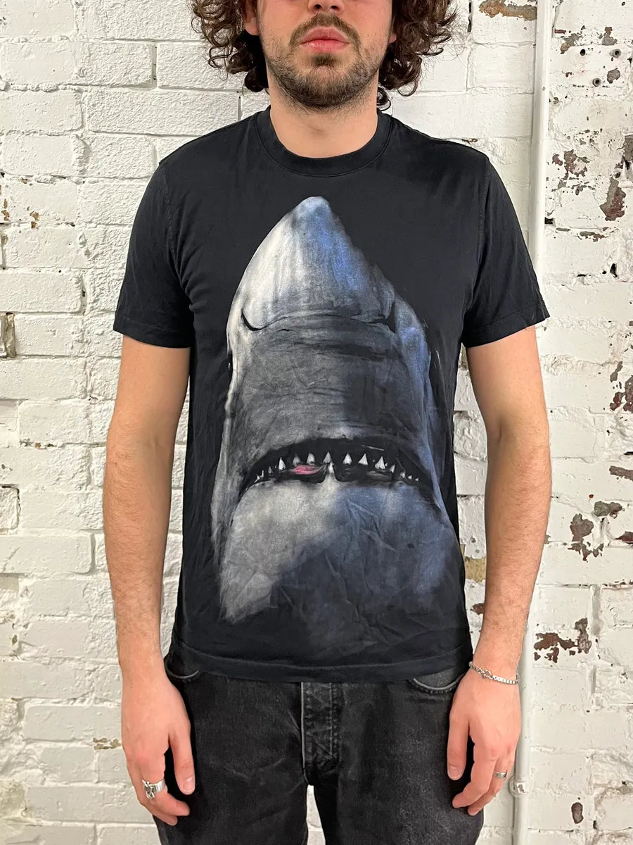 2010s Givenchy Shark Black T-Shirt by Riccardo Tisci HFoZefr 1