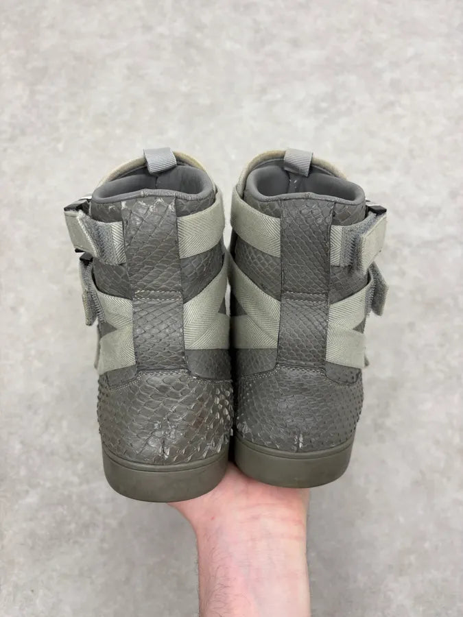 2010s Gucci Grey Avant-Garde Python Leather Buckles High Sneakers xnkBHop 6