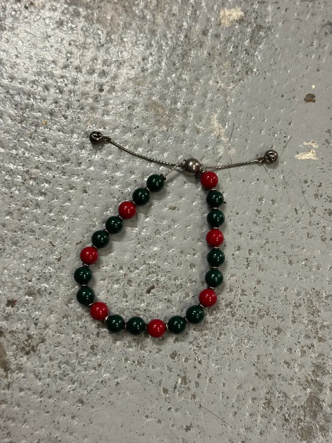 2010s Gucci Red & Green Wood Beaded Adjustable Closure Bracelet qkuLsKu 1