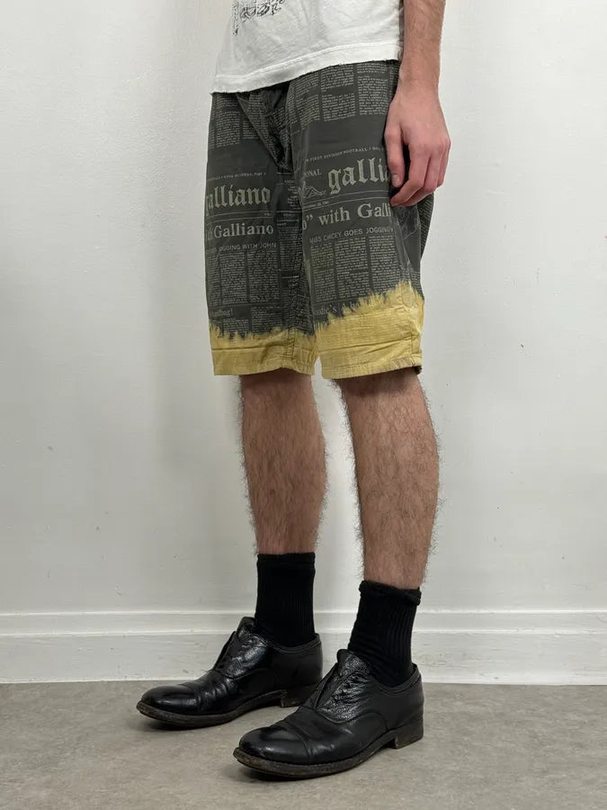 2010s John Galliano Black & Yellow Newspapers Magazine Shorts xaDtPSK 2