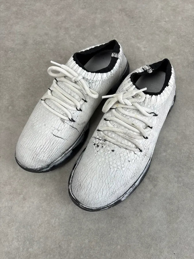 2010s Maison Margiela White Knit Cracked Paint Sneakers FgDpRjN 2