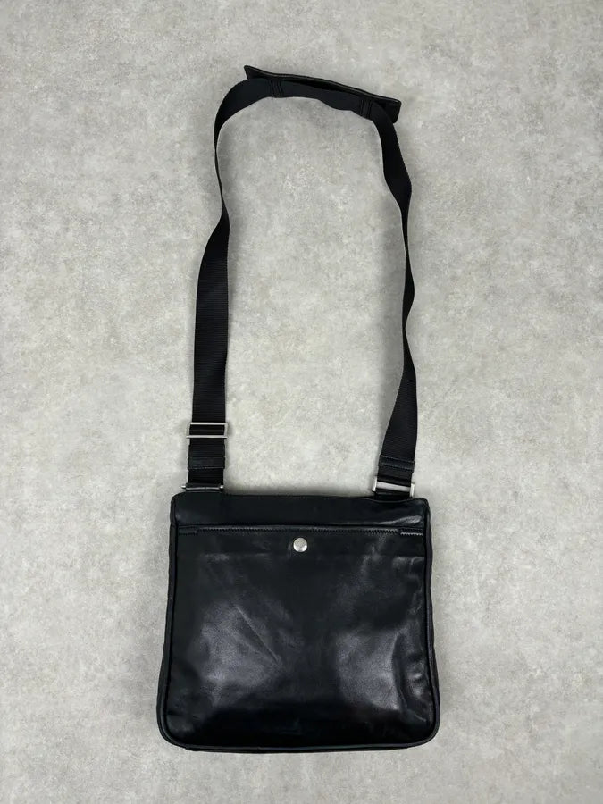 2010s Prada Black Leather Minimalist Shoulder Bag XDrkNmi 6