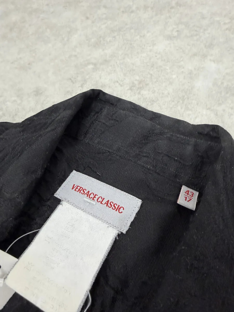 2010s Versace Black Plissed Embroidered Relief Shirt XhwoJBs 7