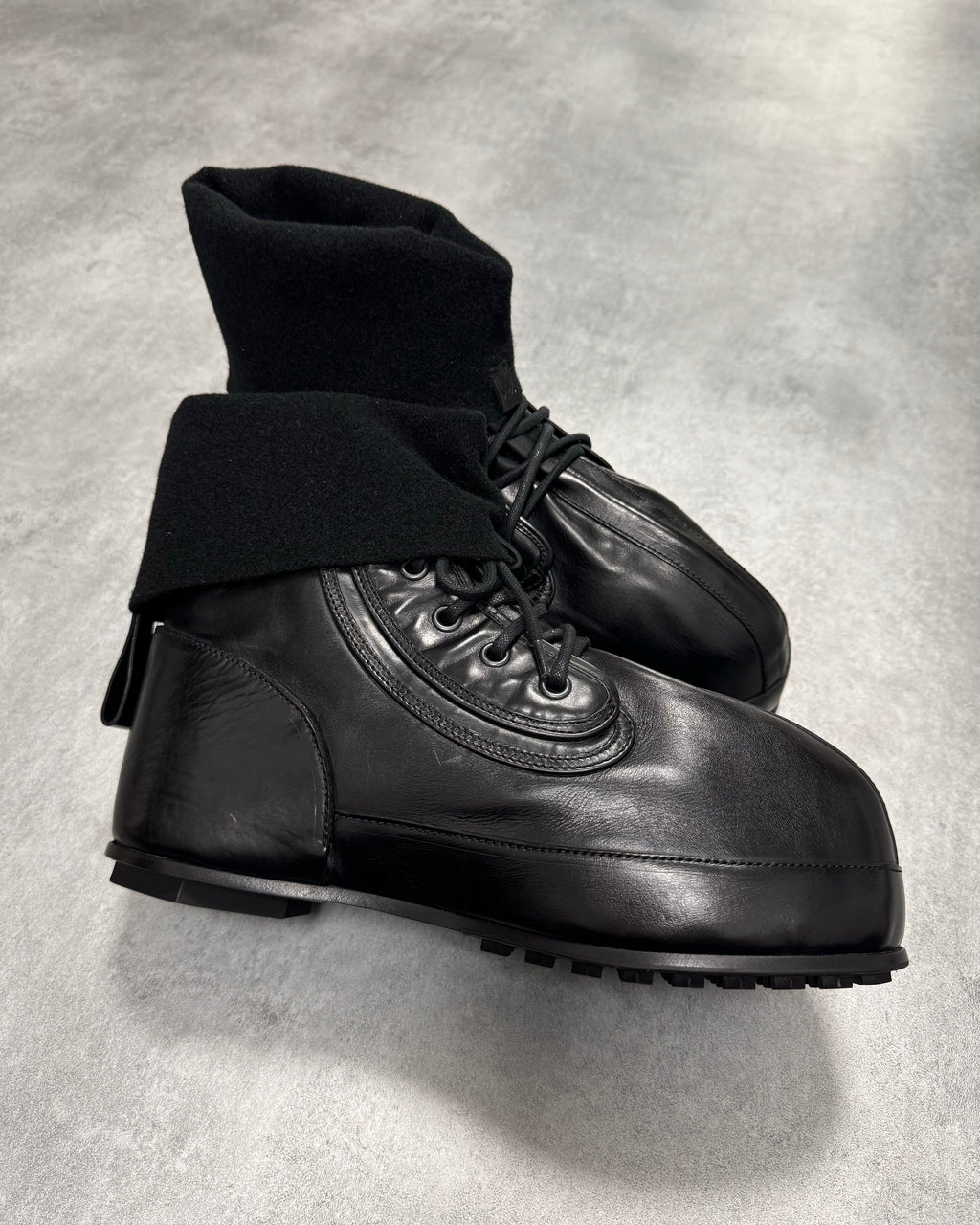 Givenchy (B).STROY Bunny Black Calf Leather Ankle Boots