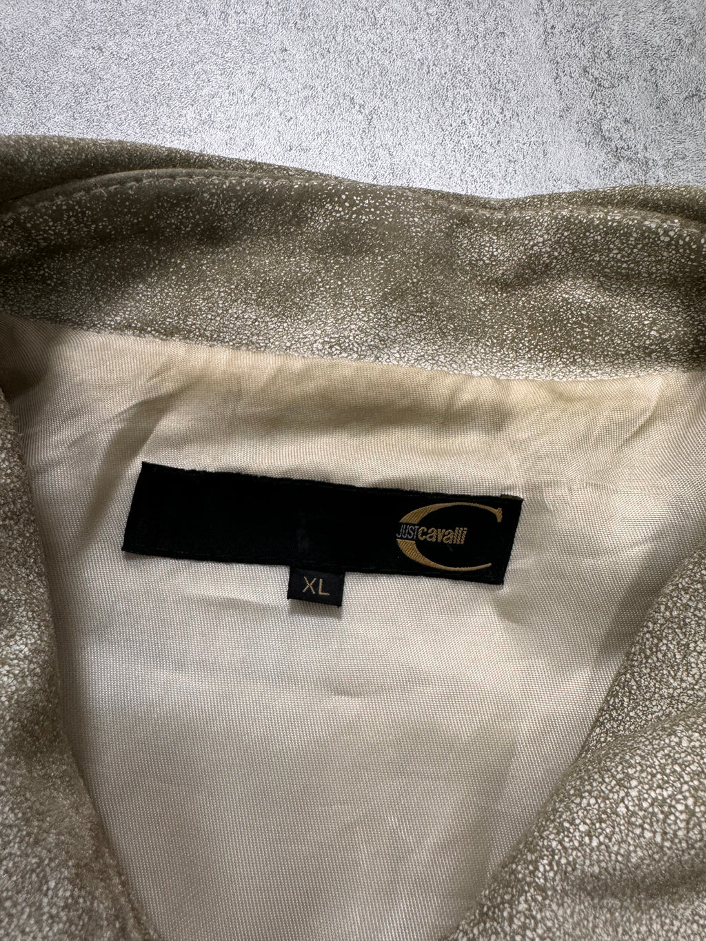 2000 年代 Just Cavalli 短款裂纹皮夹克（M/L）