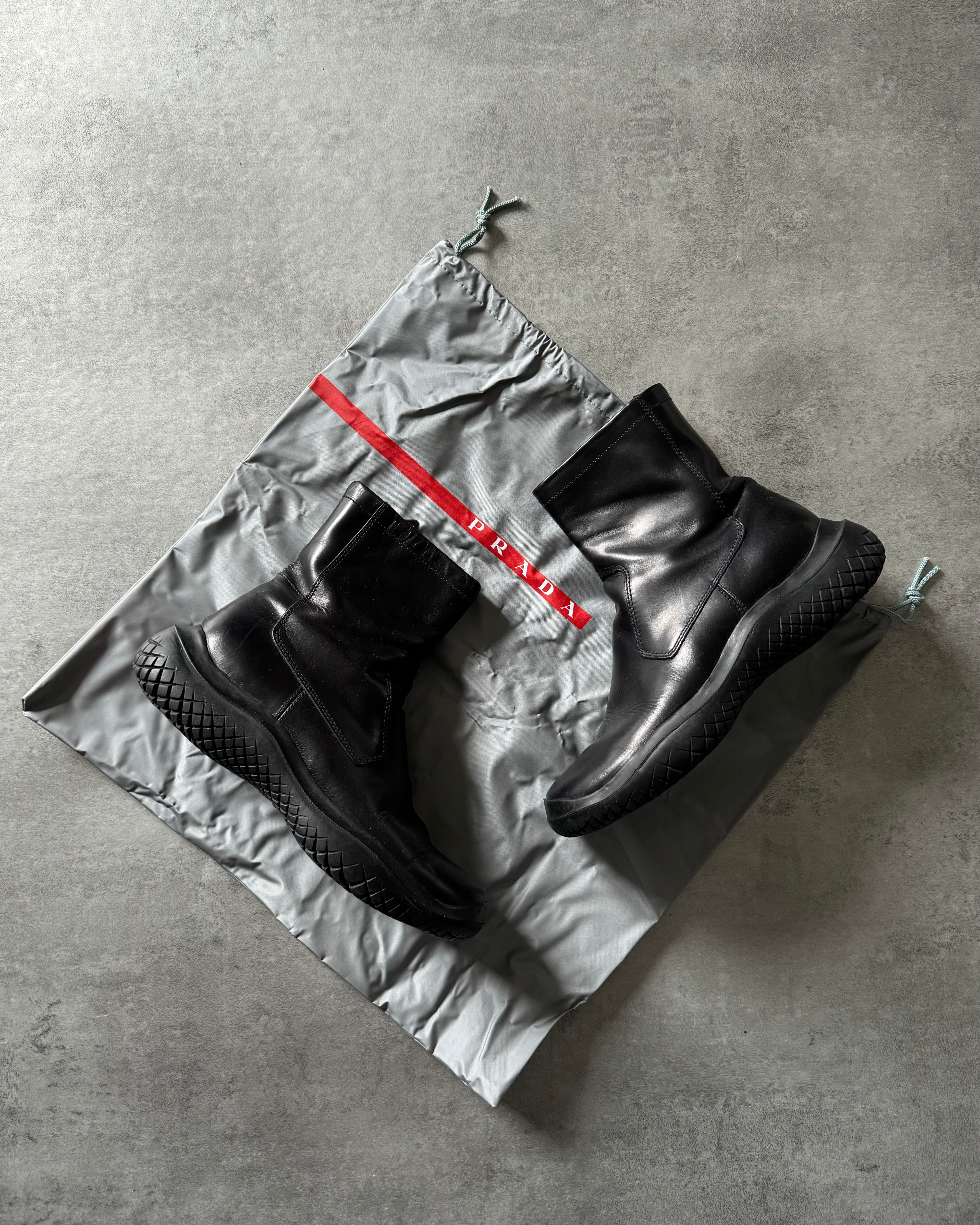 FW1999 Prada Ankle Vibram Leather Boots (39,5eu/us6,5) – Dolce