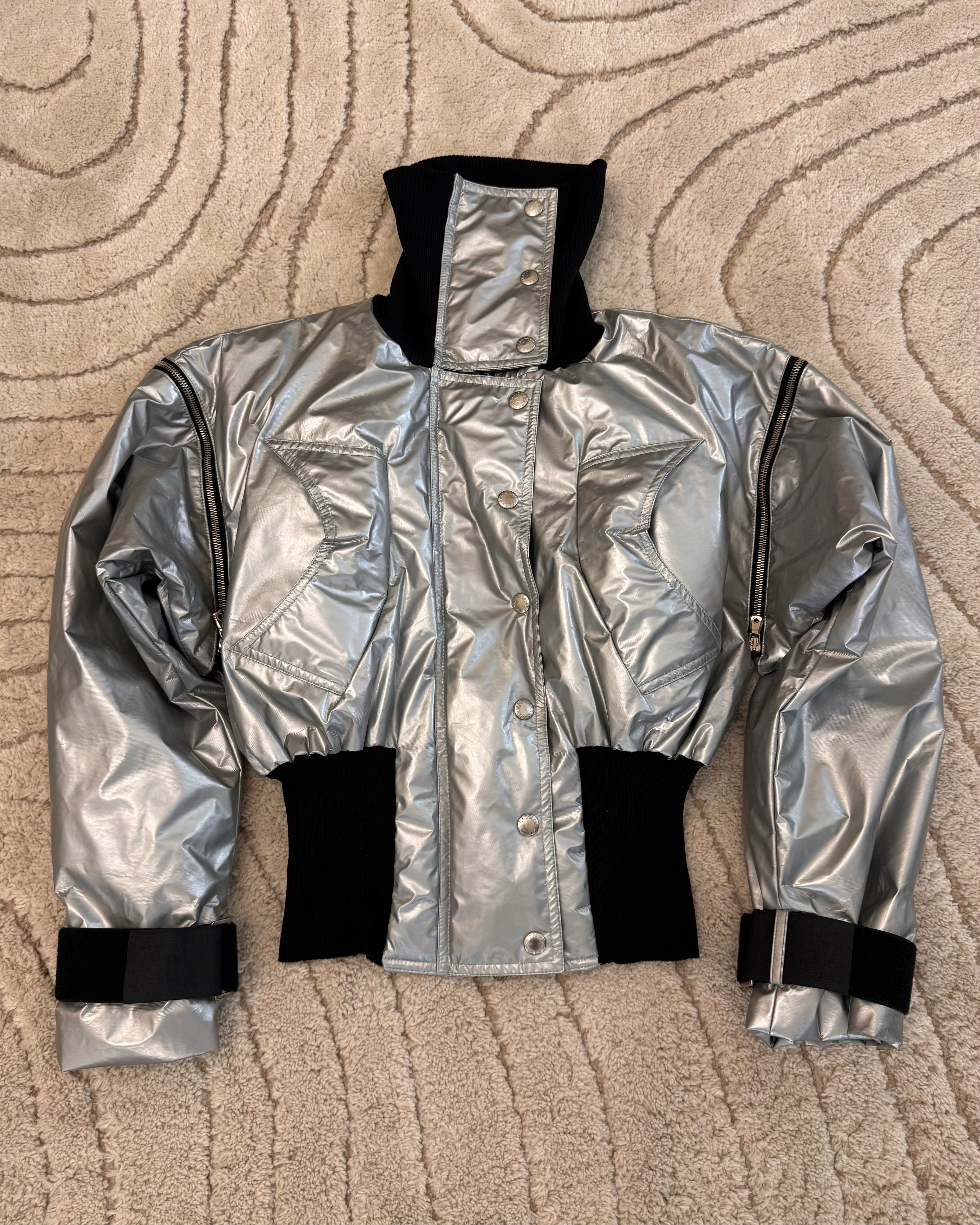 FW2003 Dolce & Gabbana Silver Cropped Zip Puffer Jacket (XS)
