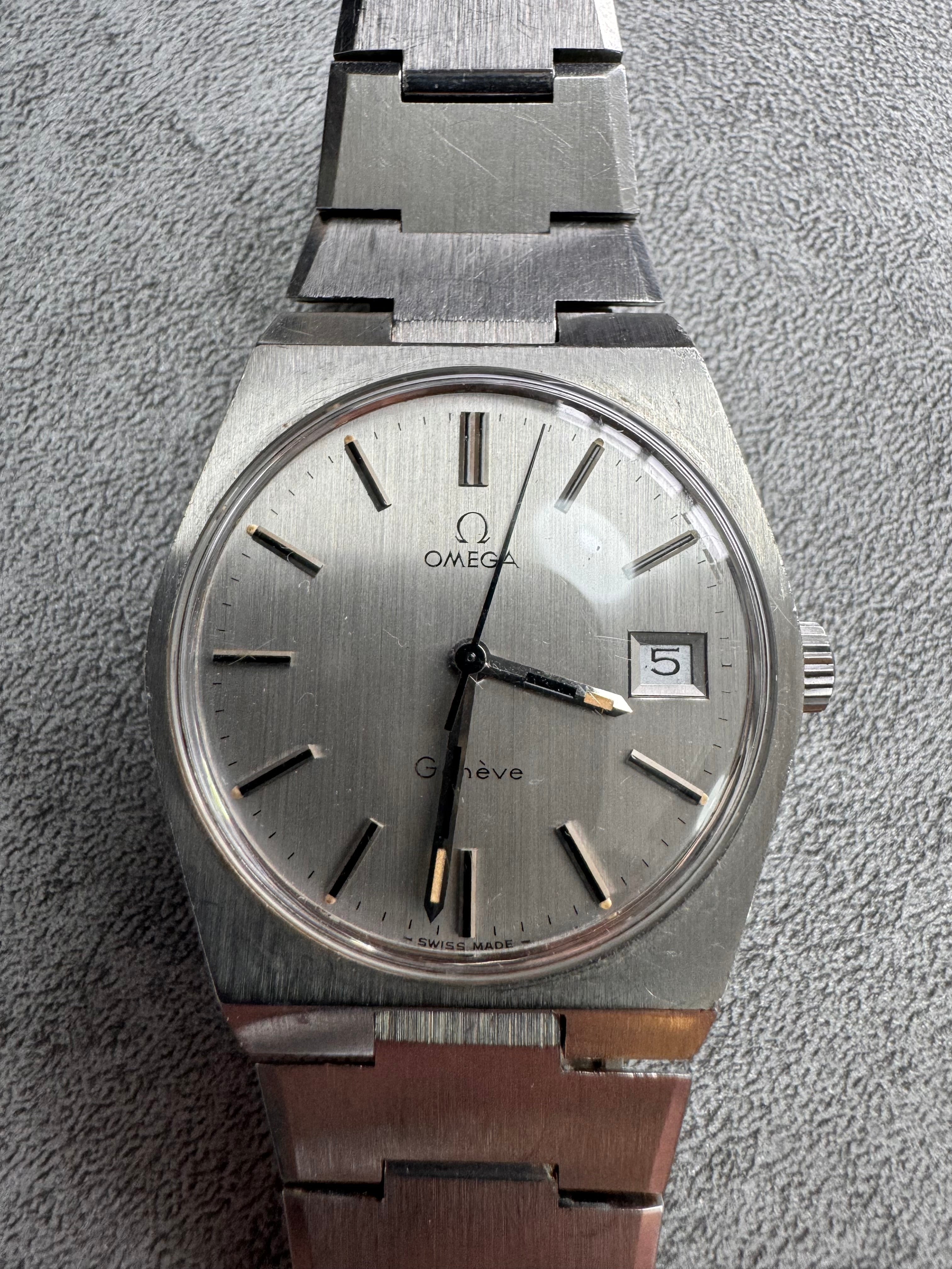 1972 Omega Genève Manual Date Grey Dial 136.0500 Watch (OS)