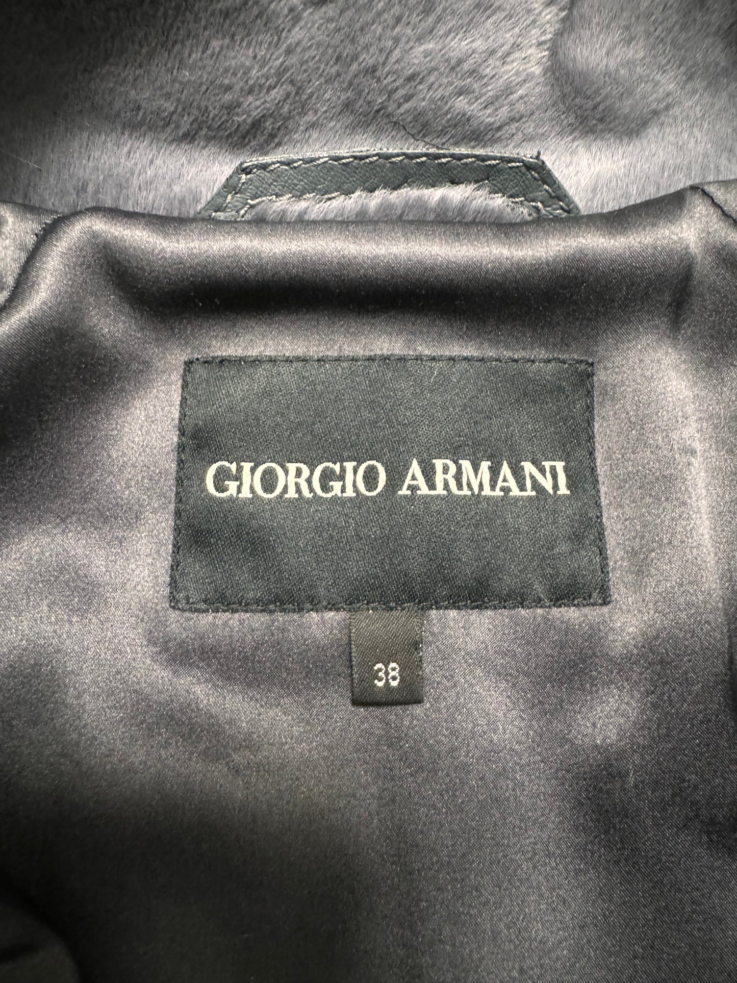 2012秋冬 Giorgio Armani 深色极地毛皮短款夹克 (XS)