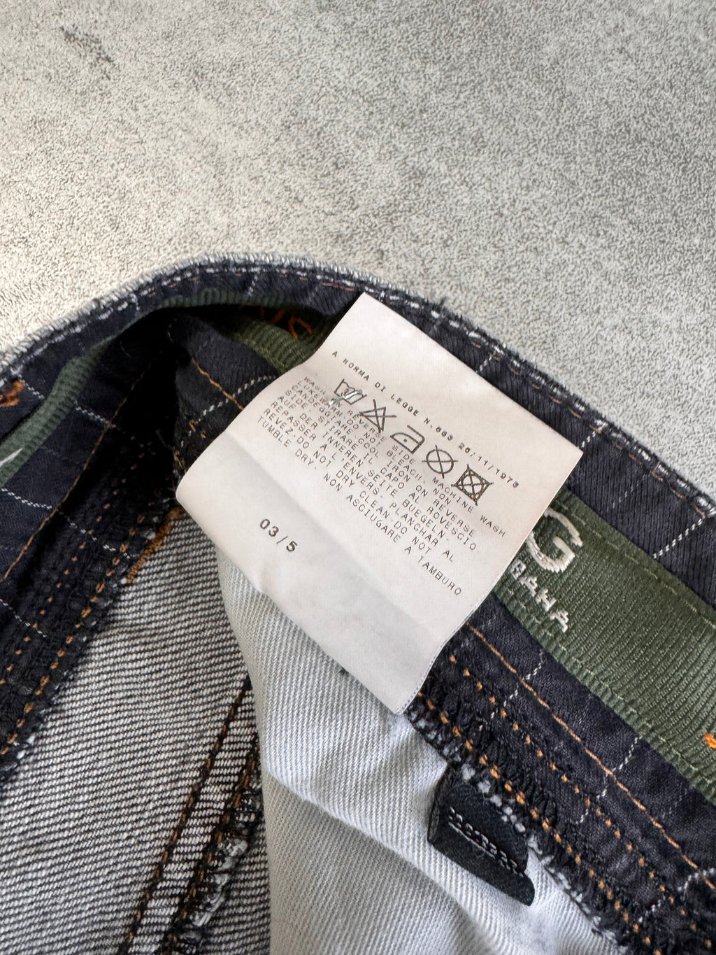 2003 AW ドルチェ＆ガッバーナ マルチポケット アシンメトリー カーペンター ジーンズ (XL)