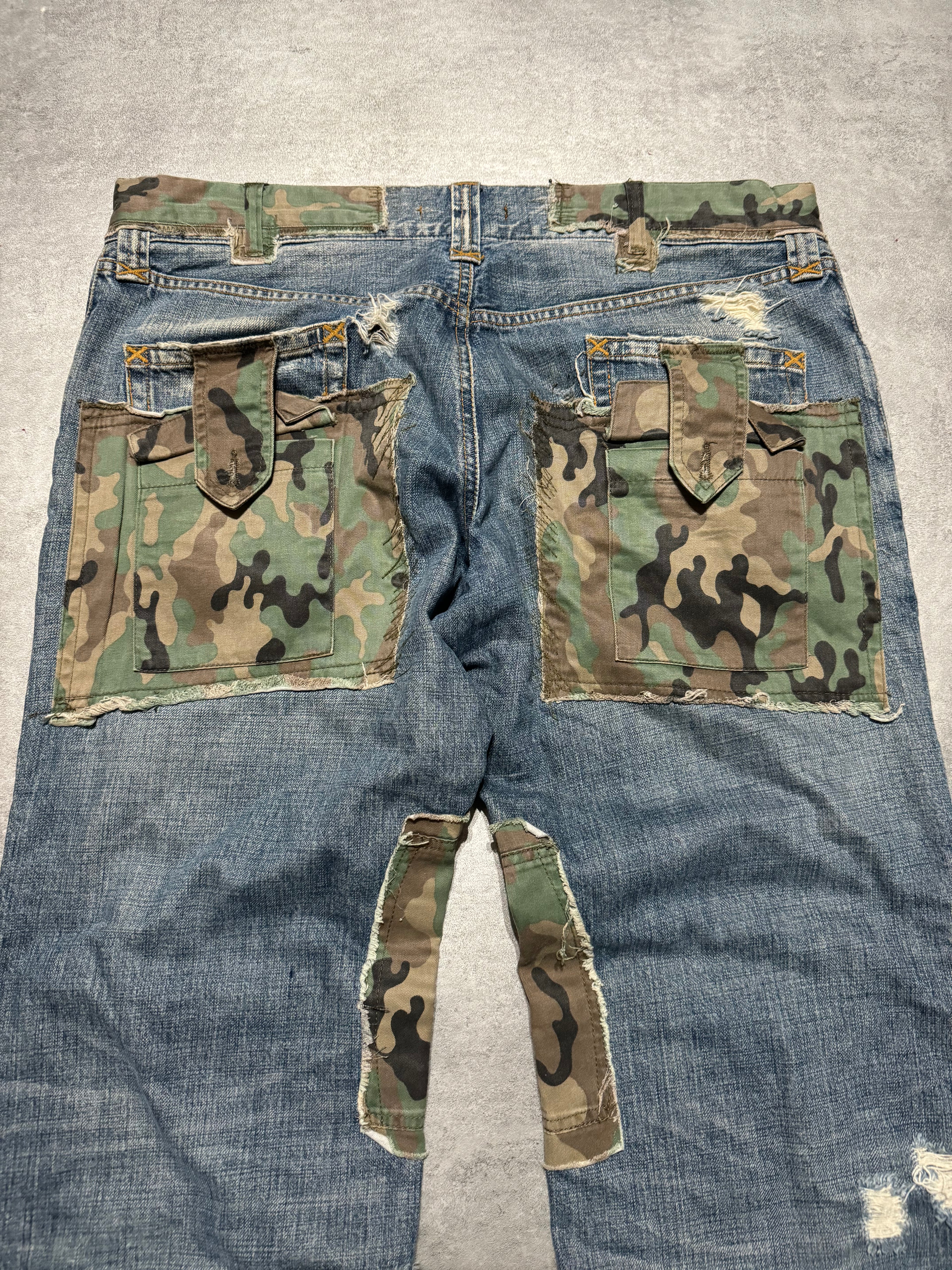 FW2005 Dolce & Gabbana Hybride Camo Multi Pockets Rebel Denim Jeans (XL) - 4