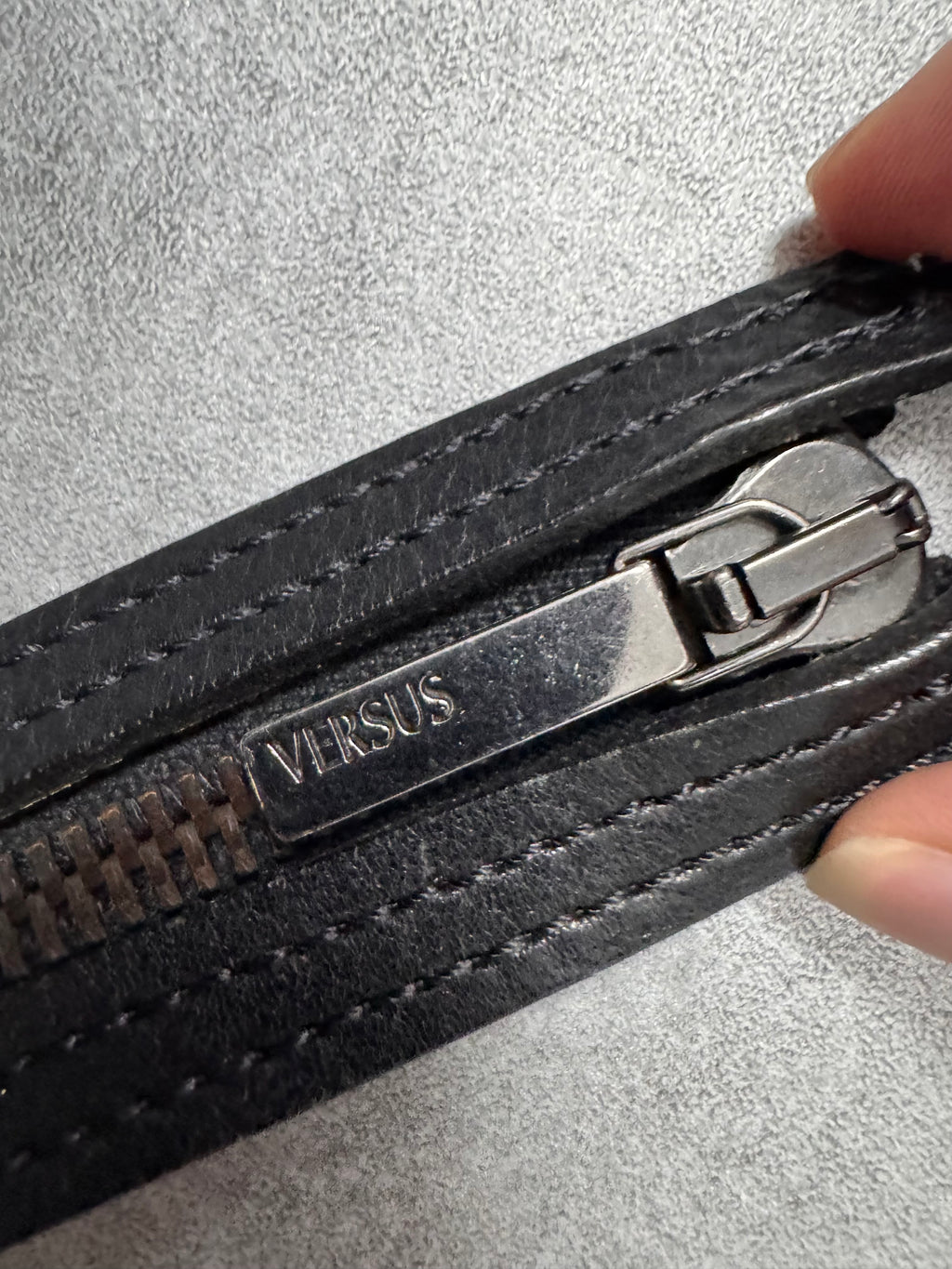 2000s Versace Full Zip Detachable Leather Belt