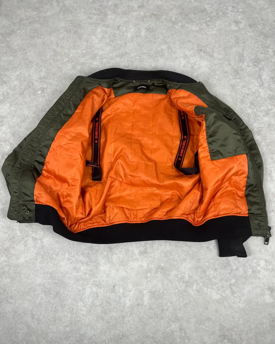 2000s Diesel Khaki Bomber Jacket AFIBLbN 9