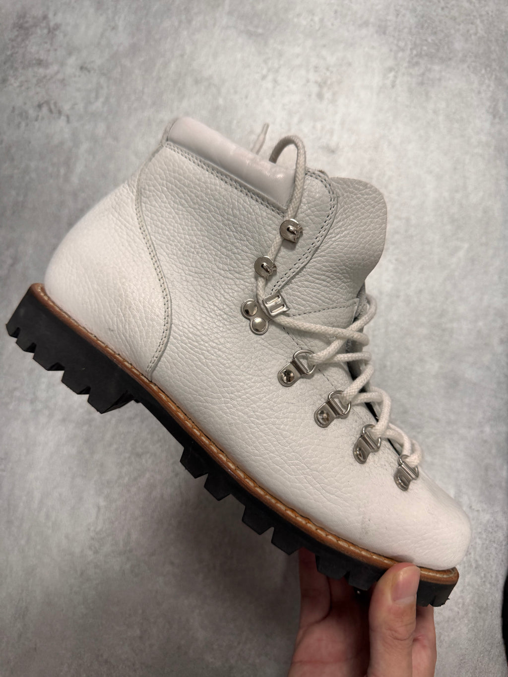 Paraboot Avoriaz Hiking White Grained Leather Boots
