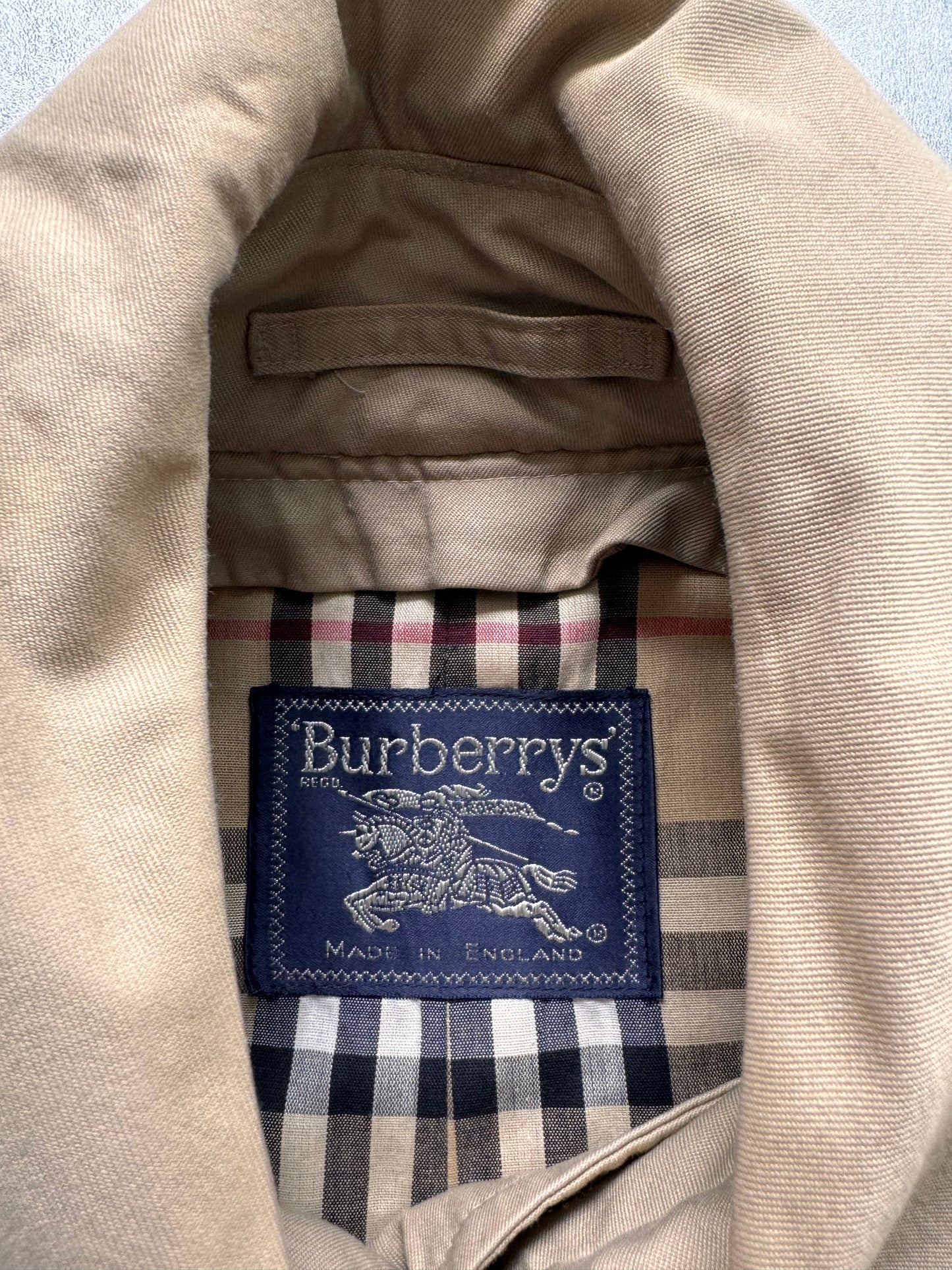 1990s Burberrys English Beige Trench Coat (M)