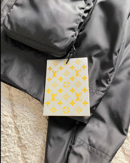 Virgil Abloh 设计的 Louis Vuitton 尼龙实用夹克 (M)