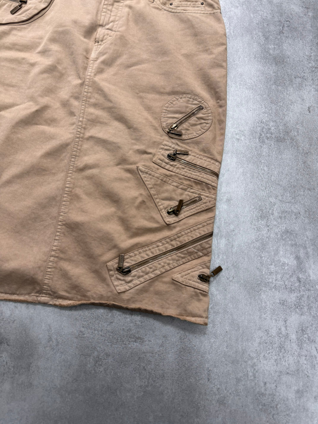 AW2004 Cavalli Geometrical Triangle Zipped Pockets Beige Skirt