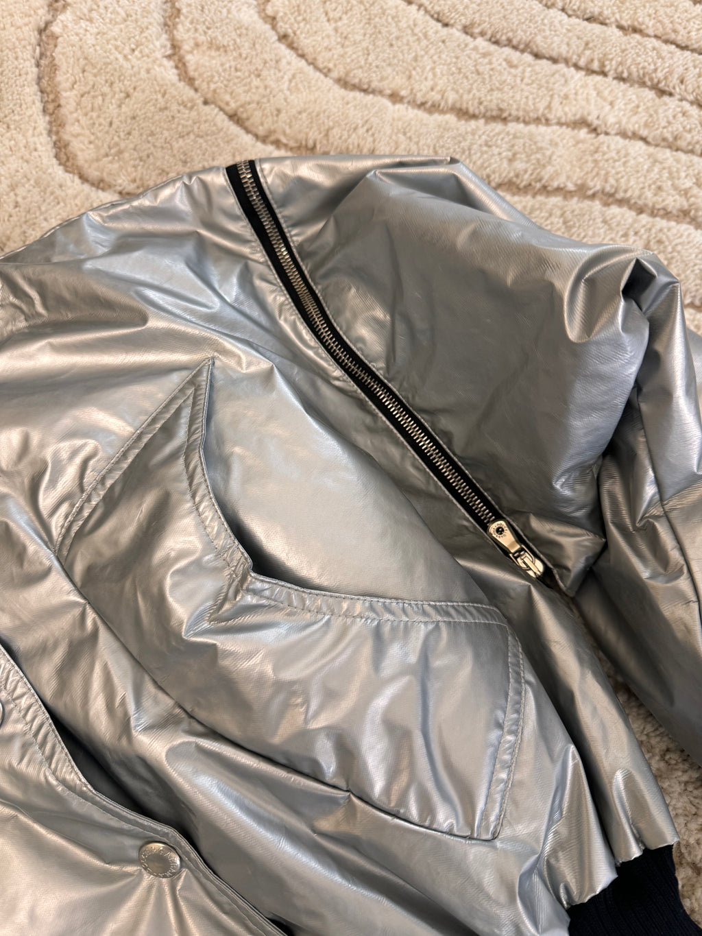 FW2003 Dolce & Gabbana Silver Cropped Zip Puffer Jacket (XS)