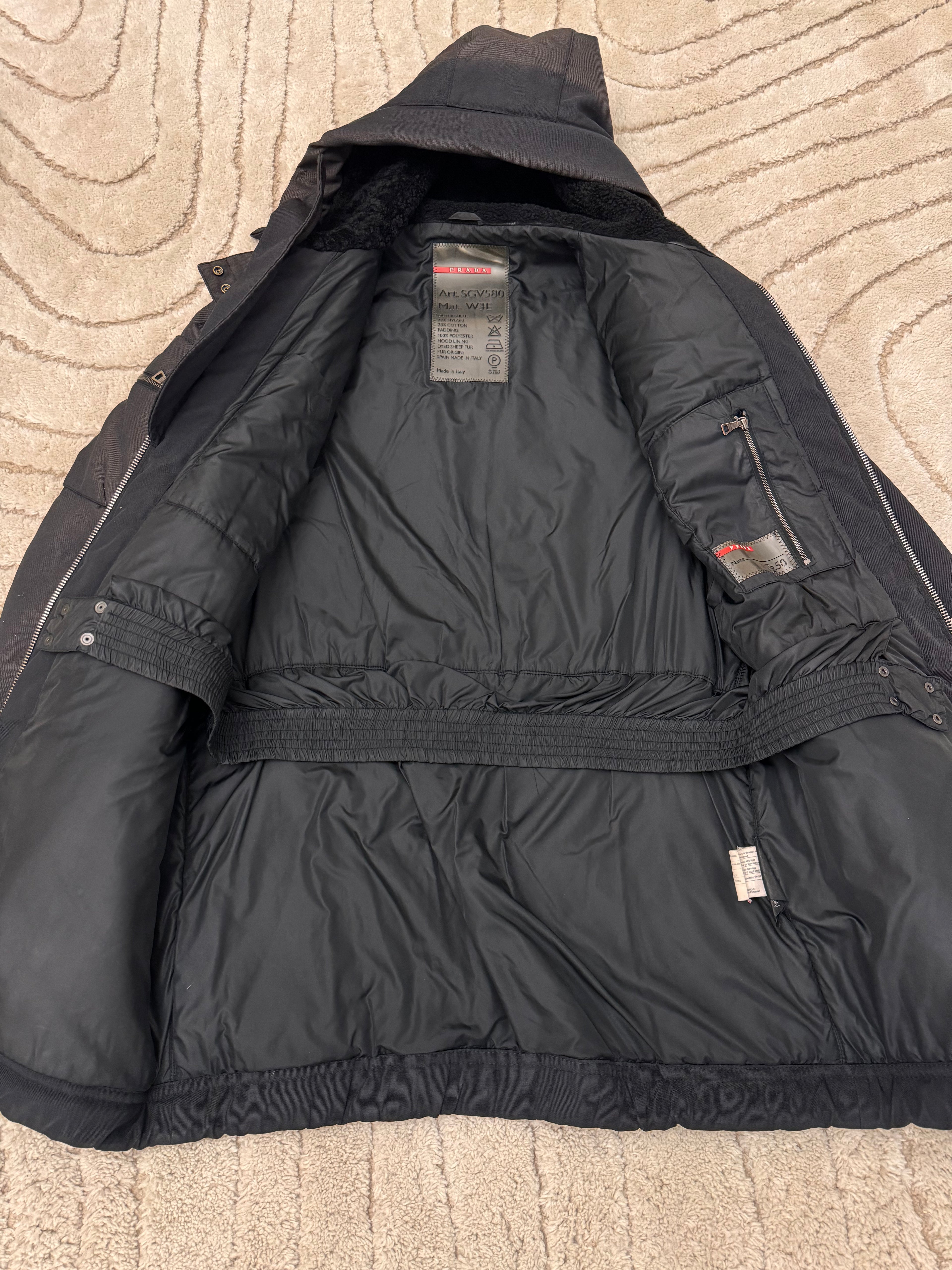 2000 年代 Prada Ultimate Utility 滑雪派克大衣（M/L）