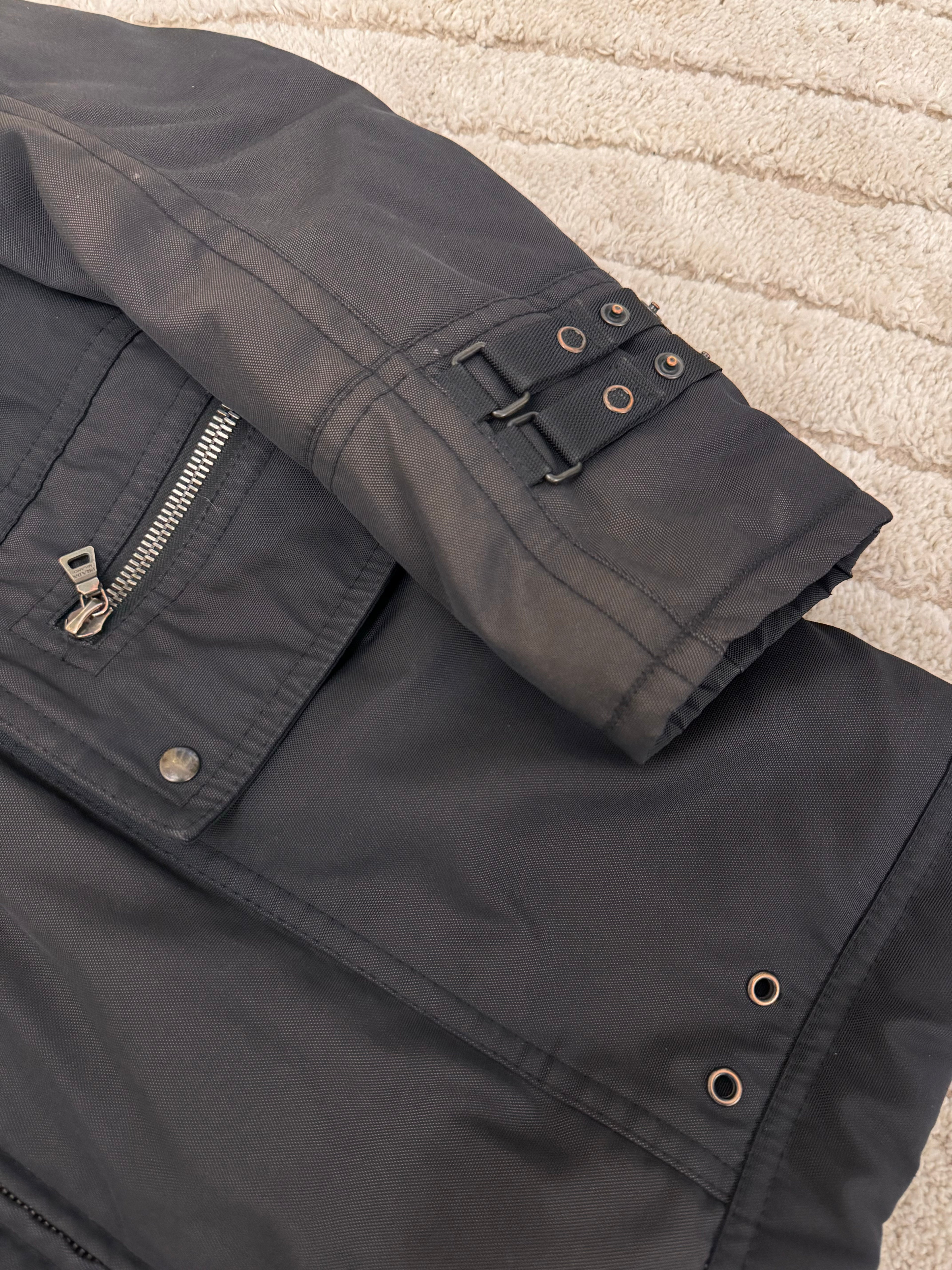 2000 年代 Prada Ultimate Utility 滑雪派克大衣（M/L）